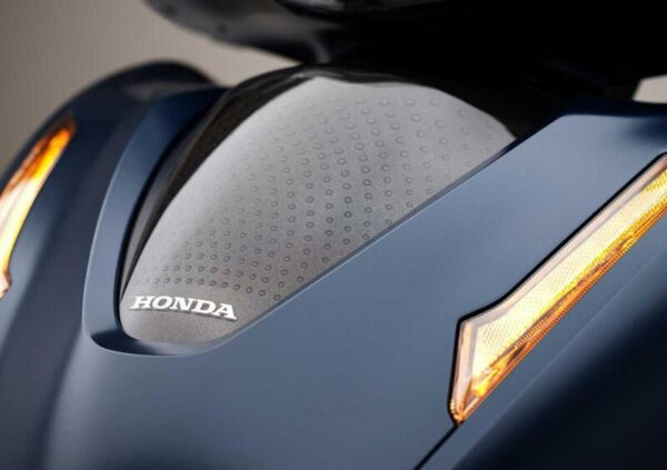 Honda SH 350i GT (2025) - immagine 11