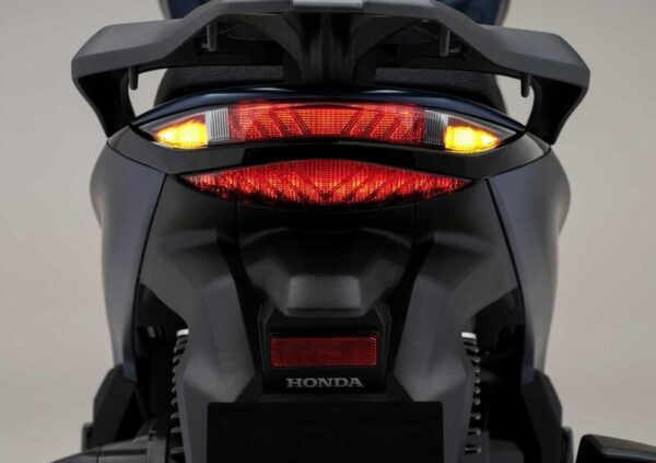 Honda SH 350i GT (2025) - immagine 14